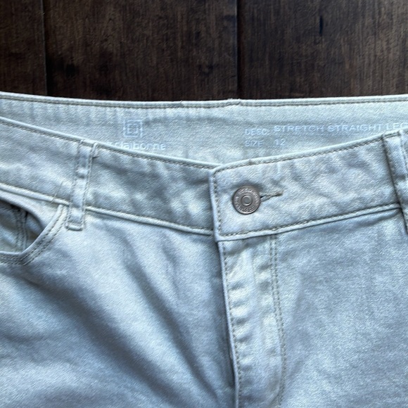Liz Claiborne stretch straight leg  simmer Jeans, cream, size 12​​​ - Picture 2 of 7
